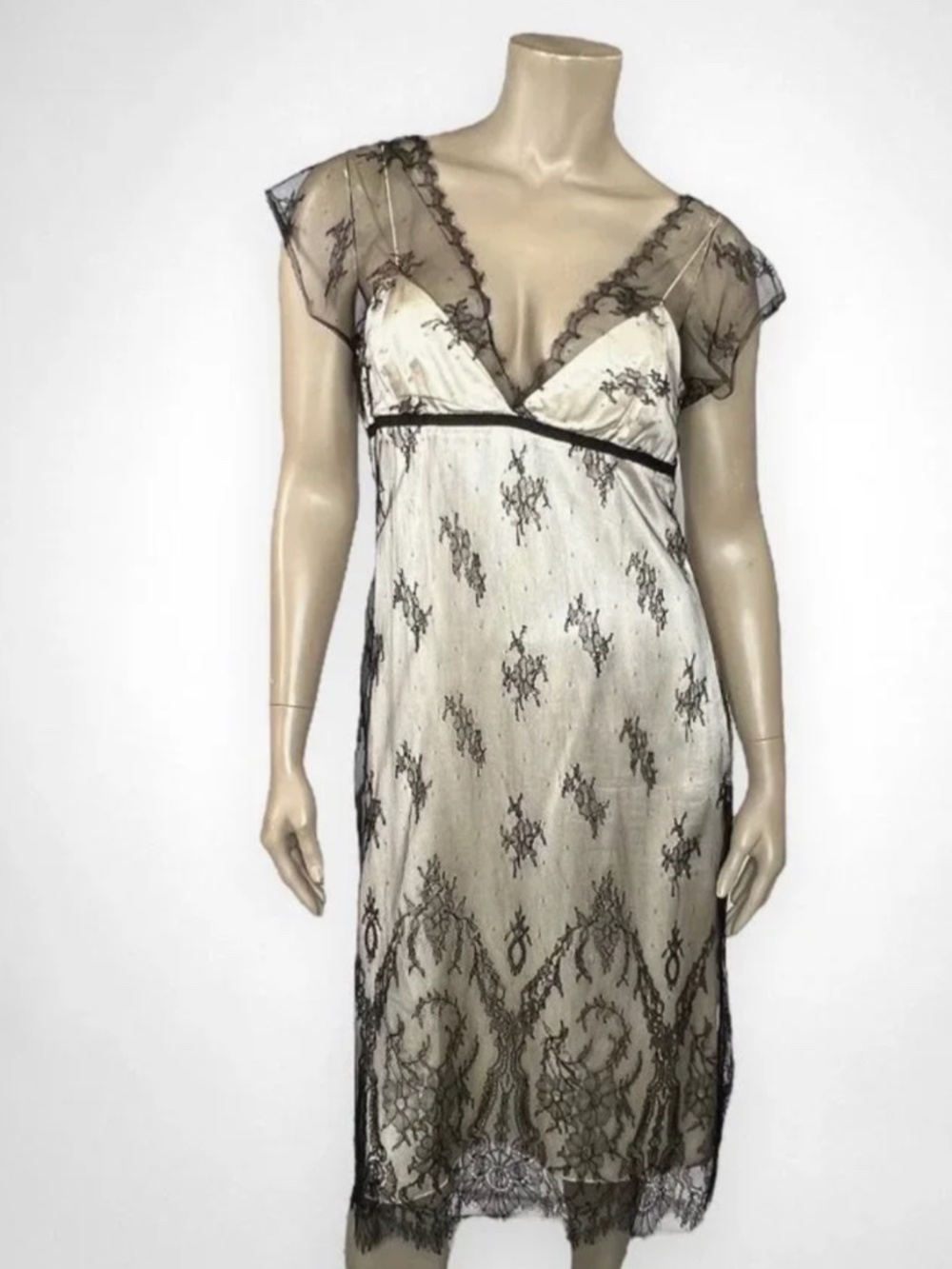 TOCCA Cream Silk Dress with Black Chantilly Lace Overlay 10